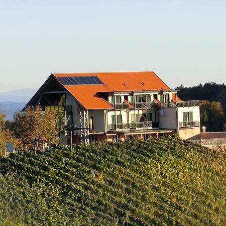 Zweytick Gaestezimmer Weingut Ratsch an der Weinstrasse Bagian luar foto