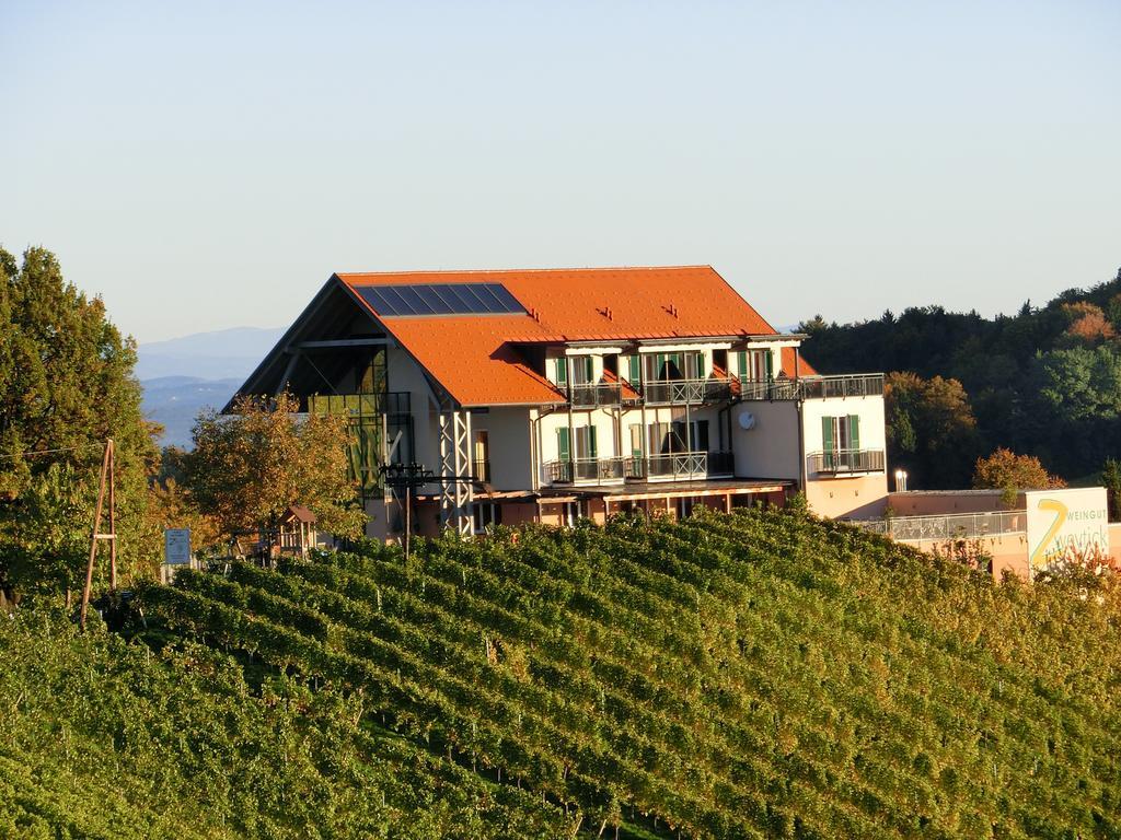Zweytick Gaestezimmer Weingut Ratsch an der Weinstrasse Bagian luar foto
