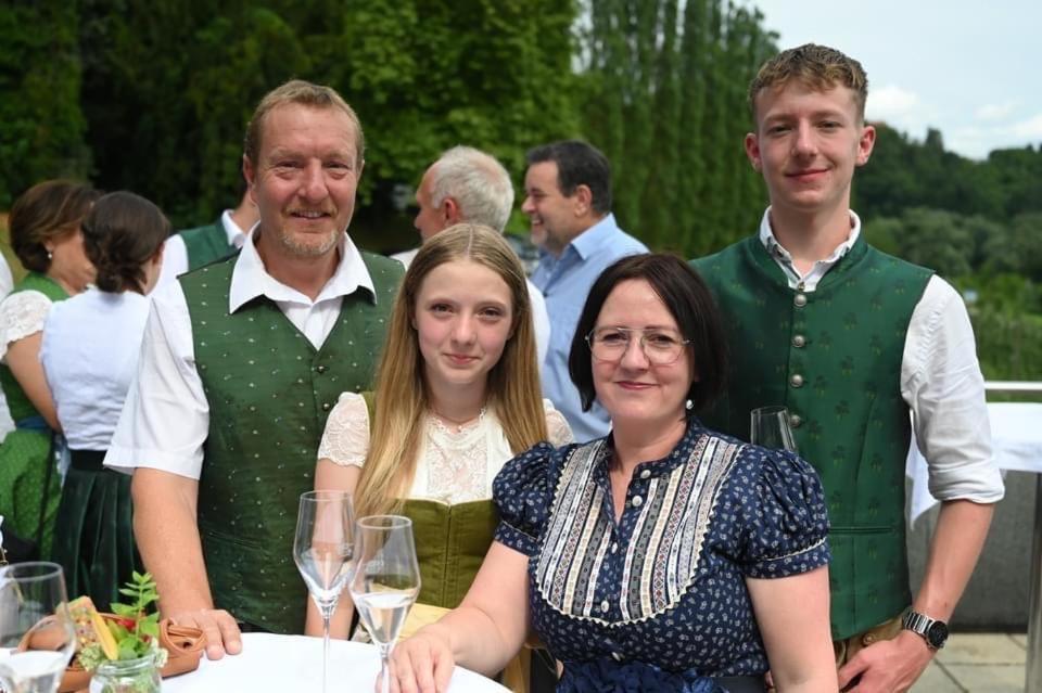 Zweytick Gaestezimmer Weingut Ratsch an der Weinstrasse Bagian luar foto
