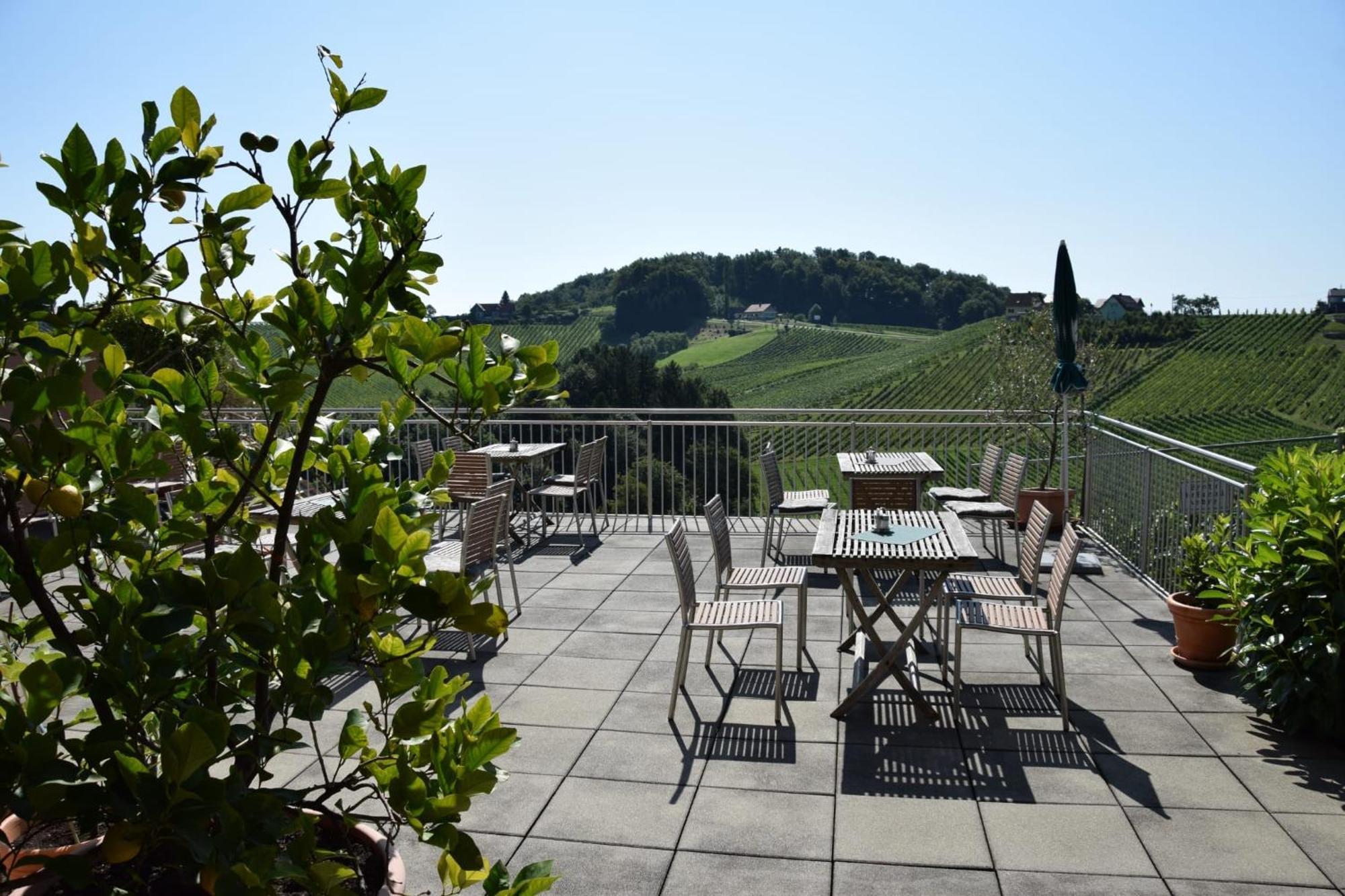 Zweytick Gaestezimmer Weingut Ratsch an der Weinstrasse Bagian luar foto