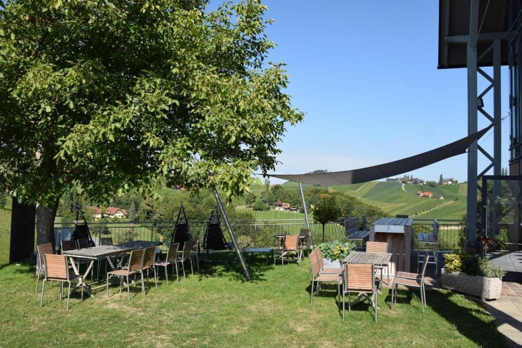 Zweytick Gaestezimmer Weingut Ratsch an der Weinstrasse Bagian luar foto
