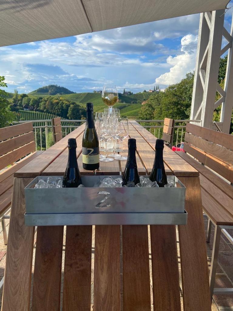 Zweytick Gaestezimmer Weingut Ratsch an der Weinstrasse Bagian luar foto