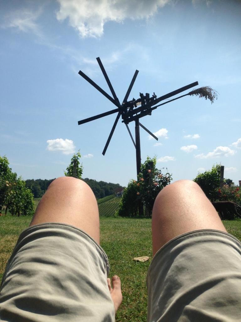 Zweytick Gaestezimmer Weingut Ratsch an der Weinstrasse Bagian luar foto